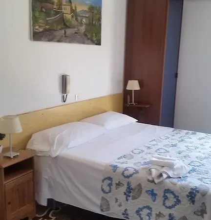 Szálloda Massena *